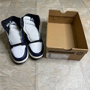 Air Jordan 1 Retro Hi OG Midnight Navy GS Shoe Size 5Y Blue Preowned